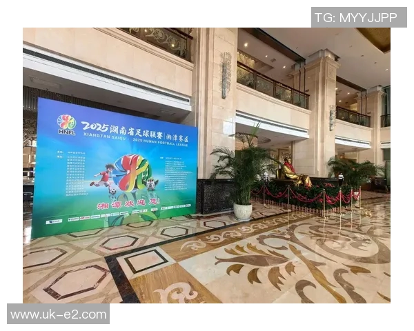 精彩足球赛事直播尽在CCTV5让您随时随地感受绿茵场上的激情与魅力